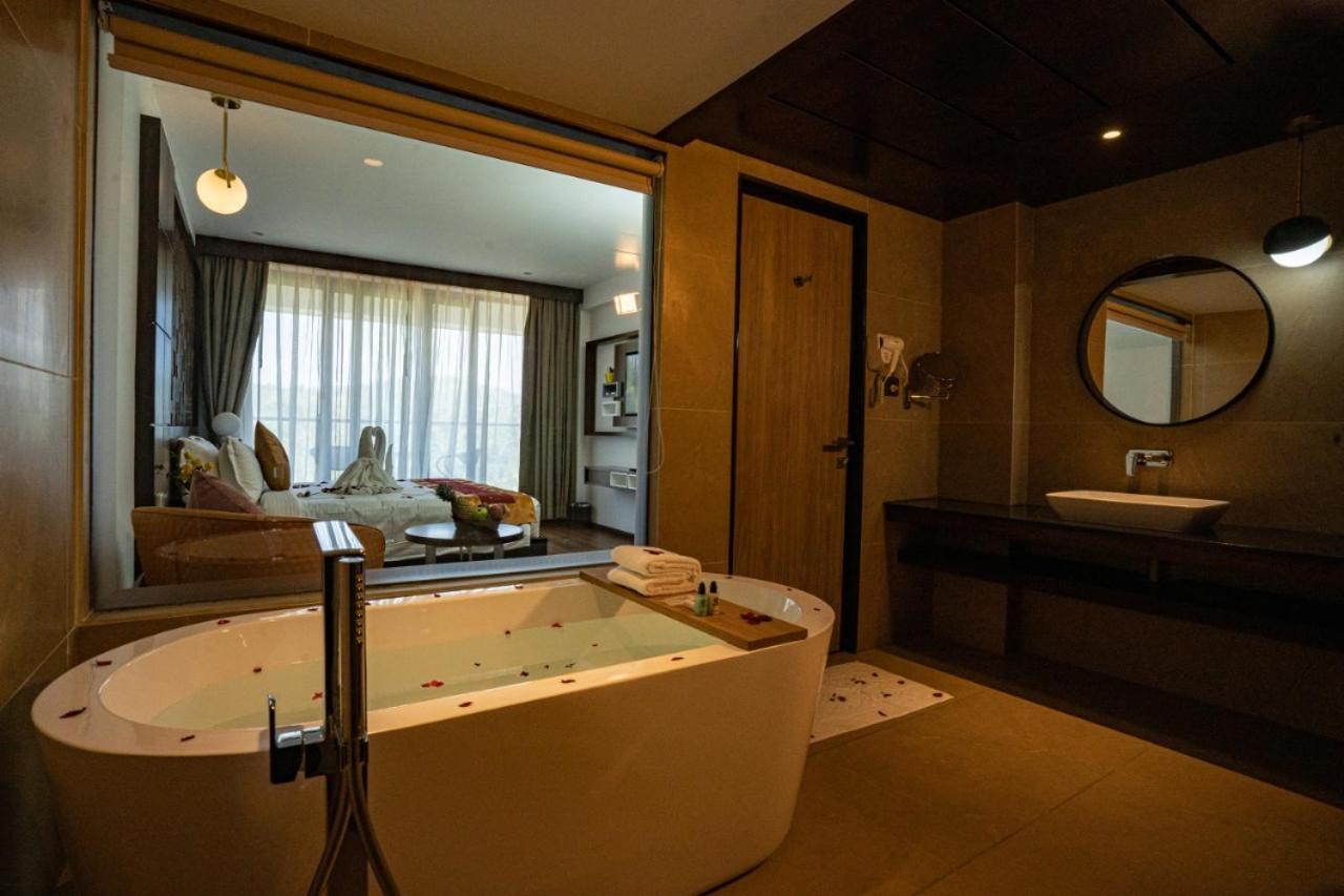 Saugandhika West Gate Hotel Wayanad Ngoại thất bức ảnh