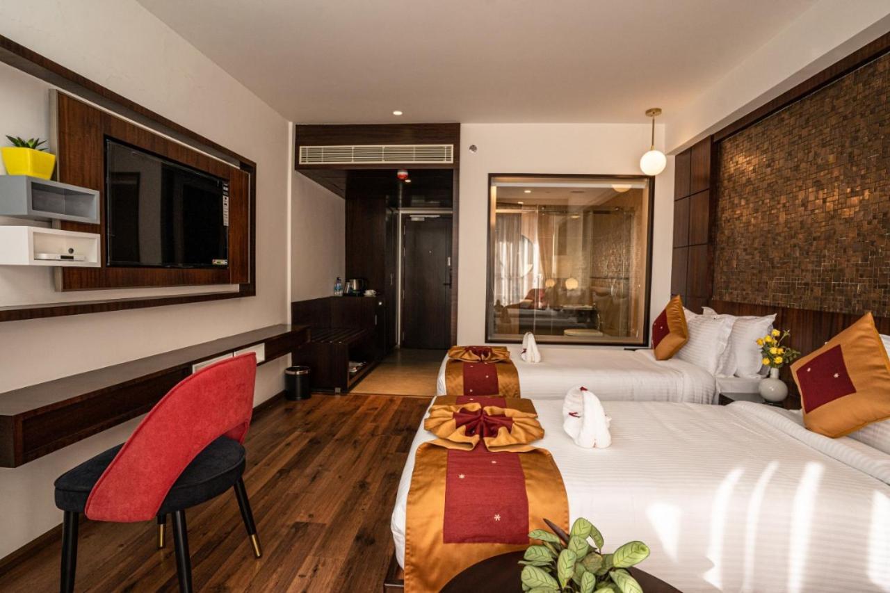 Saugandhika West Gate Hotel Wayanad Ngoại thất bức ảnh