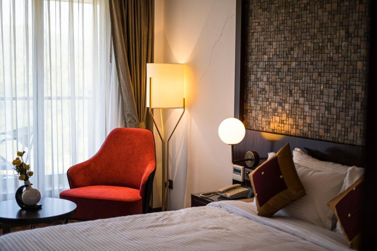 Saugandhika West Gate Hotel Wayanad Ngoại thất bức ảnh
