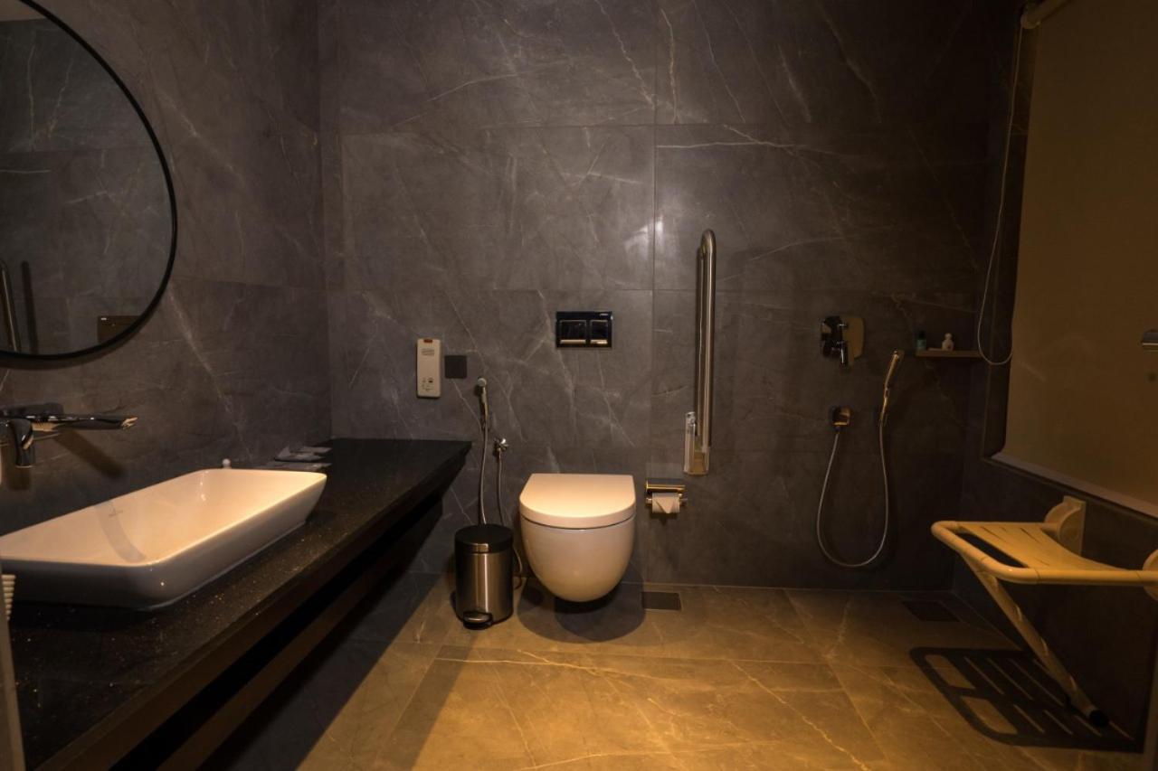 Saugandhika West Gate Hotel Wayanad Ngoại thất bức ảnh