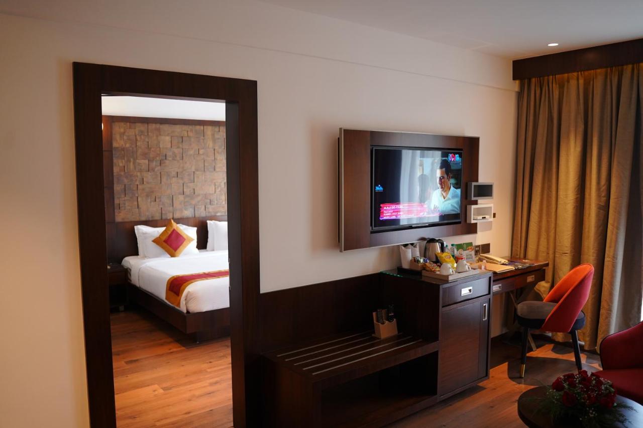 Saugandhika West Gate Hotel Wayanad Ngoại thất bức ảnh